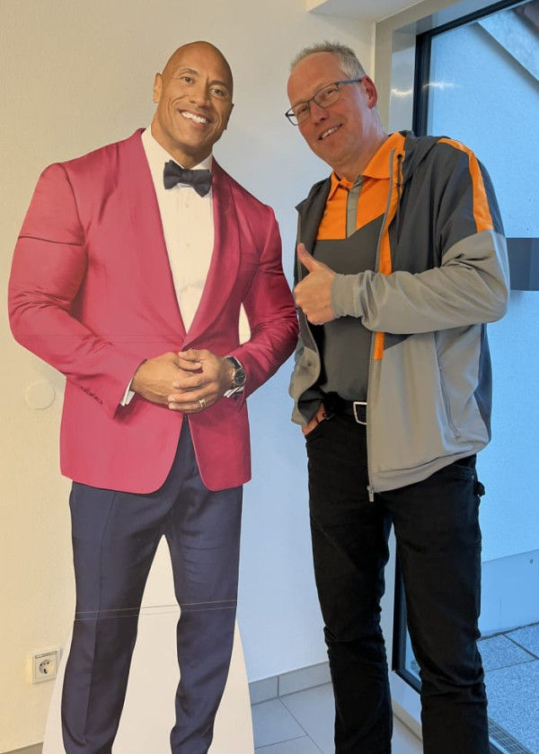 Christian verpflichtet an der Garderobe neuen Co-Trainer ;-)